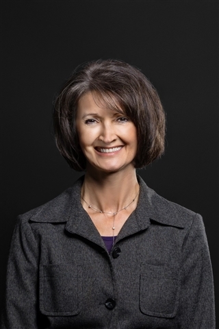 Stephanie Volz